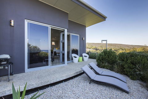 Aquatic Visions - Accommodation Main Beach 16