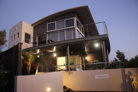 Aquatic Visions - Accommodation Main Beach 21