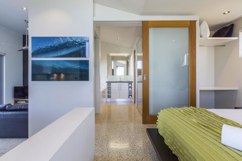Aquatic Visions - Accommodation Main Beach 3