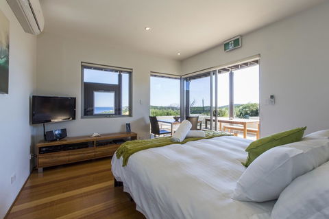 Aquatic Visions - Accommodation Main Beach 27
