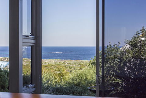 Aquatic Visions - Accommodation Main Beach 14