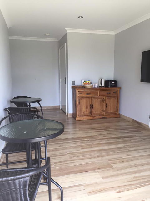 Eagle Bay House - Accommodation Main Beach 11