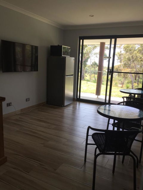 Eagle Bay House - Accommodation Main Beach 10