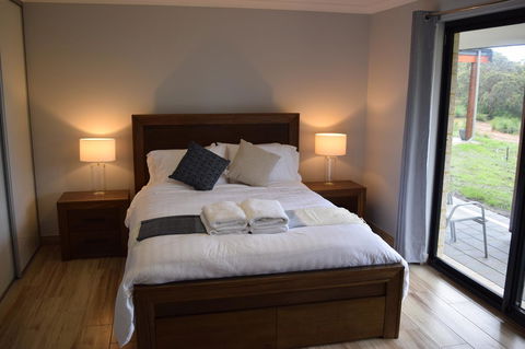 Eagle Bay House - Accommodation Main Beach 6