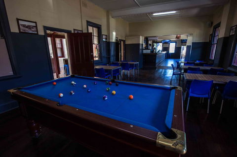 Beadon Bay Hotel - Accommodation Main Beach 13