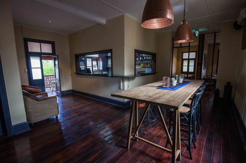 Beadon Bay Hotel - Accommodation Main Beach 15