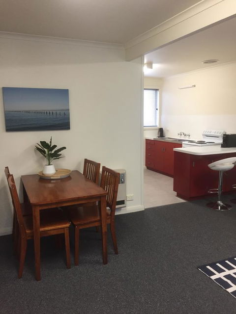 Old Pier Apartments - Accommodation Main Beach 5