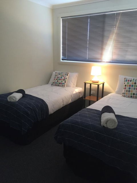 Old Pier Apartments - Accommodation Main Beach 4