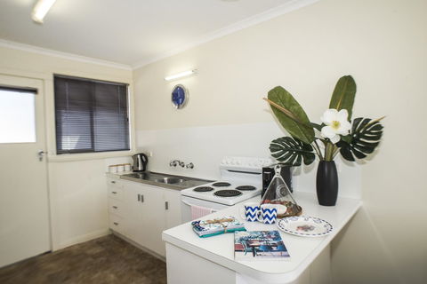 Old Pier Apartments - Accommodation Main Beach 13