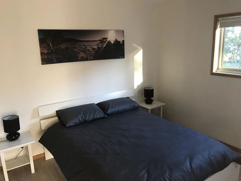 Loma Cottages - Accommodation Main Beach 7