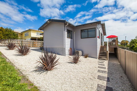 Bircoo Cottage Beach And Golf Getaway - Accommodation Main Beach 0