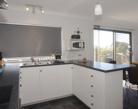 Bircoo Cottage Beach And Golf Getaway - Accommodation Main Beach 4