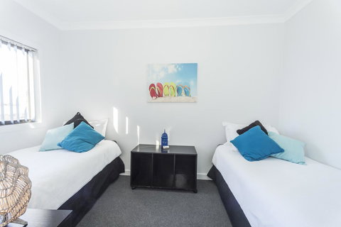Bircoo Cottage Beach And Golf Getaway - Accommodation Main Beach 2