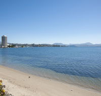 Sandy Bay Waterfront Home - Accommodation Main Beach