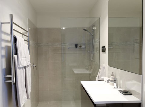 Oceana B&B - Accommodation Main Beach 8