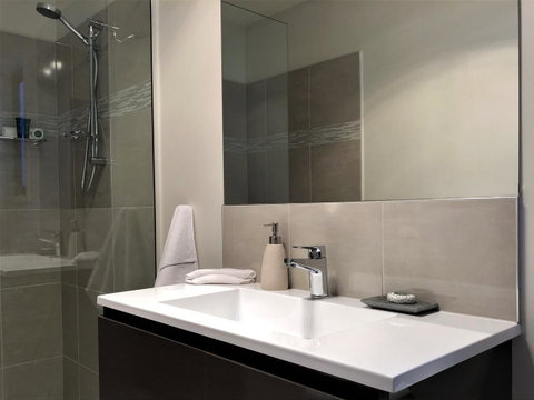 Oceana B&B - Accommodation Main Beach 28