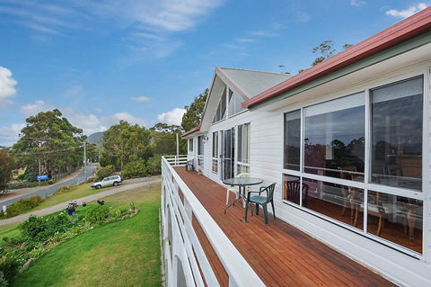Harvey Farm Lodge - Accommodation Main Beach 16