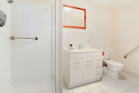 Harvey Farm Lodge - Accommodation Main Beach 15