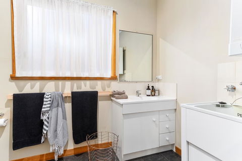 Anabel\'s Of Scottsdale - Accommodation Main Beach 9
