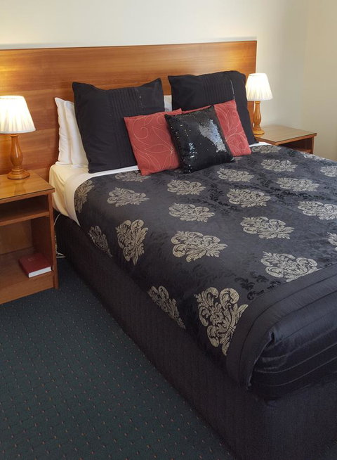 Stanley Hotel & Apartments - Accommodation Main Beach 38