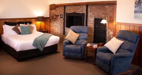 Stanley Hotel & Apartments - Accommodation Main Beach 1