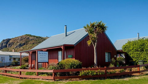 Stanley Hotel & Apartments - Accommodation Main Beach 42