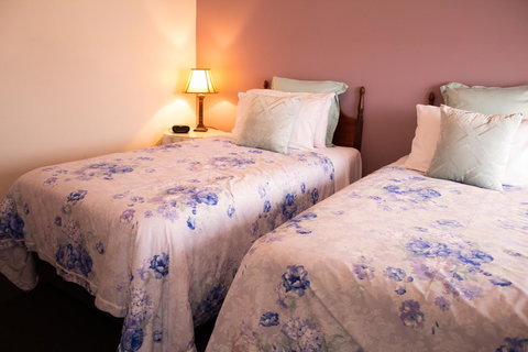 Stanley Hotel & Apartments - Accommodation Main Beach 13