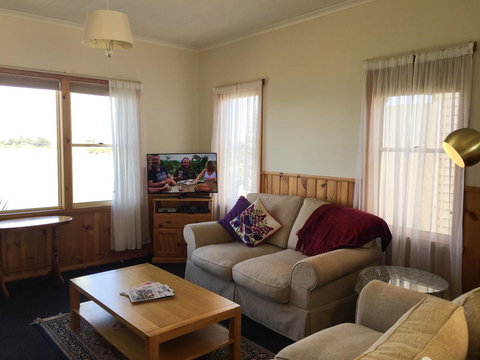 Stanley Hotel & Apartments - Accommodation Main Beach 22