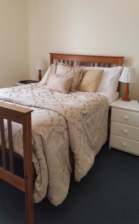 Stanley Hotel & Apartments - Accommodation Main Beach 37