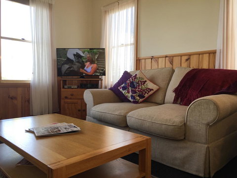 Stanley Hotel & Apartments - Accommodation Main Beach 23