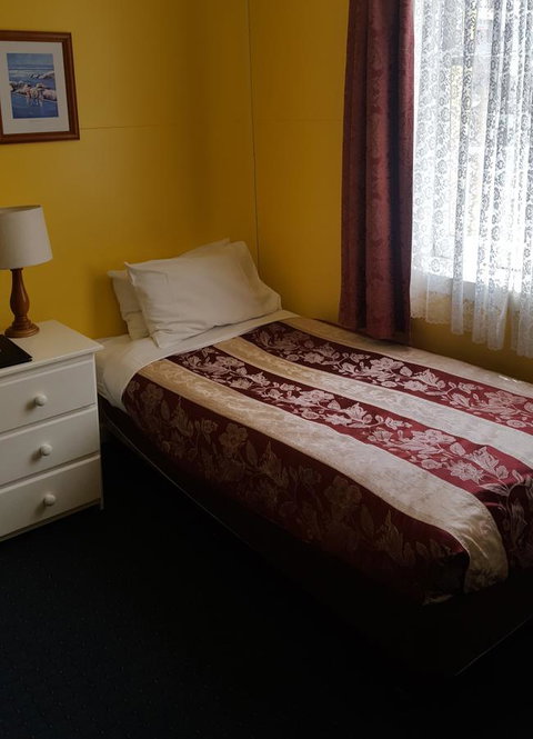 Stanley Hotel & Apartments - Accommodation Main Beach 33