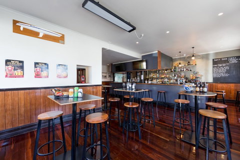 Customs House Hotel - Accommodation Main Beach 25