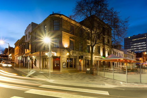 Customs House Hotel - Accommodation Main Beach 0
