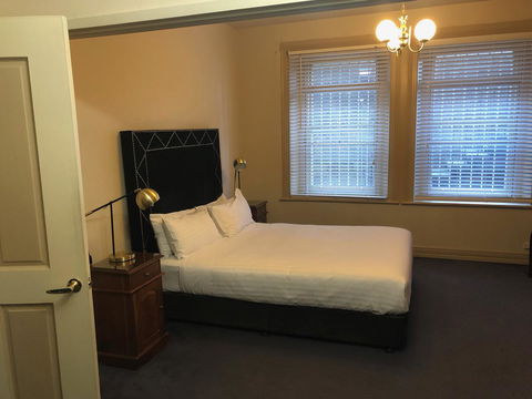The Macquarie Hobart - Accommodation Main Beach 2