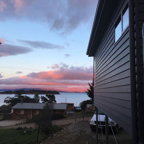 Couples Getaway On Bruny Island - Accommodation Main Beach 3