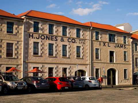 The Henry Jones Art Hotel - Accommodation Main Beach 5