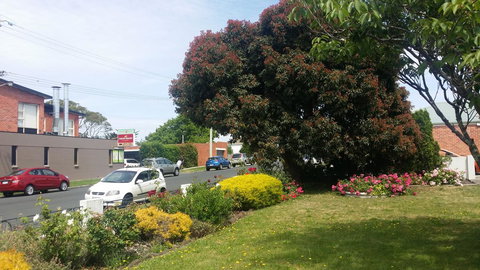 Riverbank Villa - Accommodation Main Beach 11