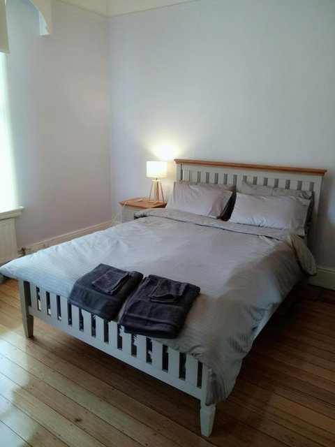 Riverbank Villa - Accommodation Main Beach 13