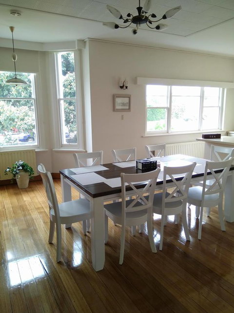 Riverbank Villa - Accommodation Main Beach 15