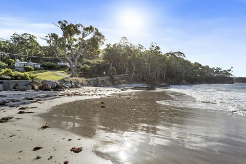 Summertime Cottage - Accommodation Main Beach 14