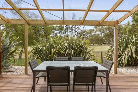 170 Hazards View Drive - Unit 2 - Accommodation Main Beach 11