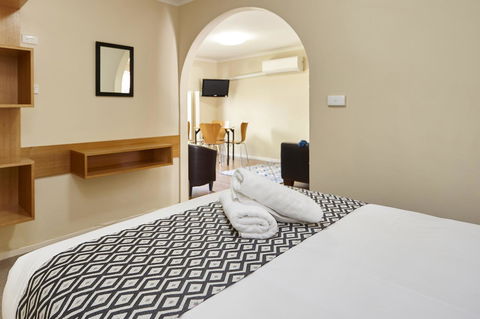 Elphin Serviced Apartments - Accommodation Main Beach 31