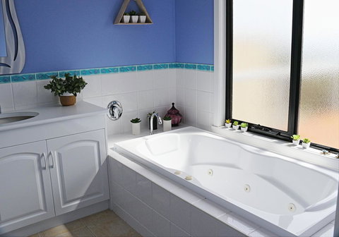 Banksy's By The Bay - Accommodation Main Beach 12