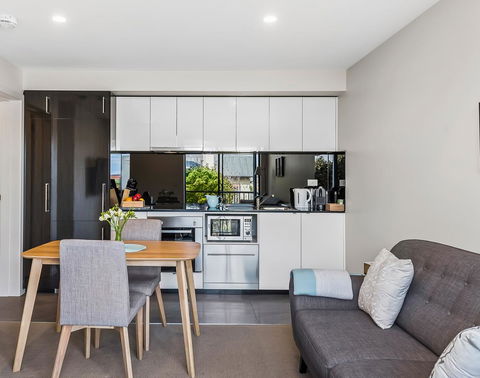 110 Hampden Apartments - Accommodation Main Beach 14