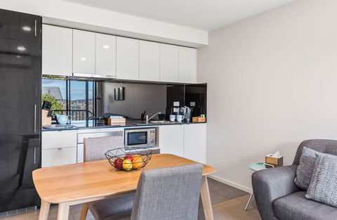 110 Hampden Apartments - Accommodation Main Beach 9