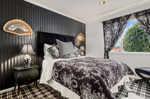 Battery Point Boutique Accommodation - Accommodation Main Beach 1