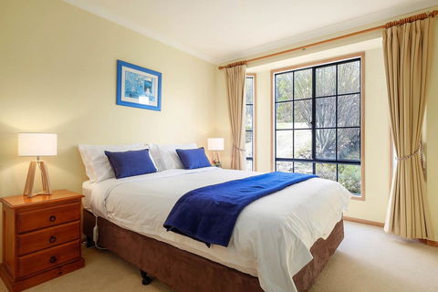 Omaroo Cottage Bruny Island - Accommodation Main Beach 9