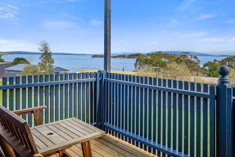 Omaroo Cottage Bruny Island - Accommodation Main Beach 2