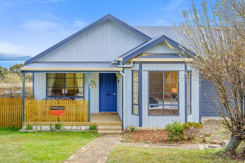 Omaroo Cottage Bruny Island - Accommodation Main Beach 12