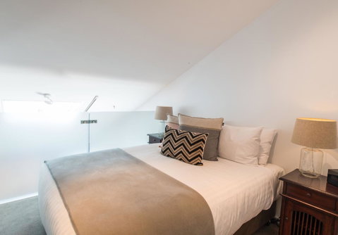 Sullivans Cove Apartments - Accommodation Main Beach 14